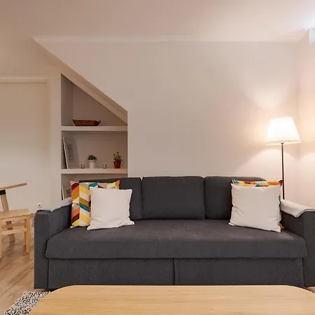 Santos Gem Iii - Space In Trendy Neighborhood Apartment Lisbon