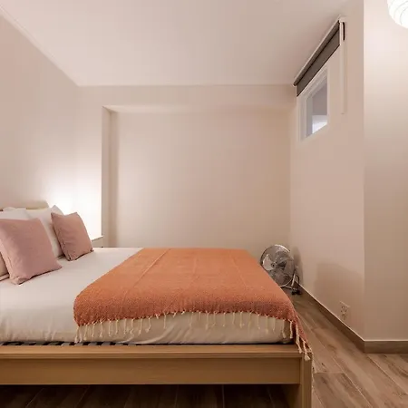 Apartment Santos Gem Iii - Space In Trendy Neighborhood Lisbon