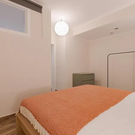 Santos Gem Iii - Space In Trendy Neighborhood Apartment