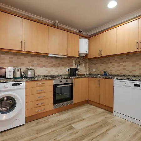 아파트 Santos Gem Iii - Space In Trendy Neighborhood 리스본