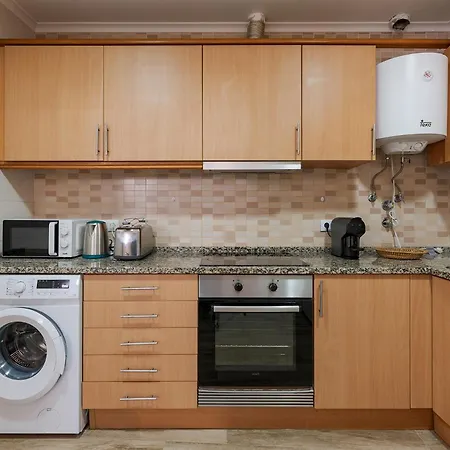 Santos Gem Iii - Space In Trendy Neighborhood